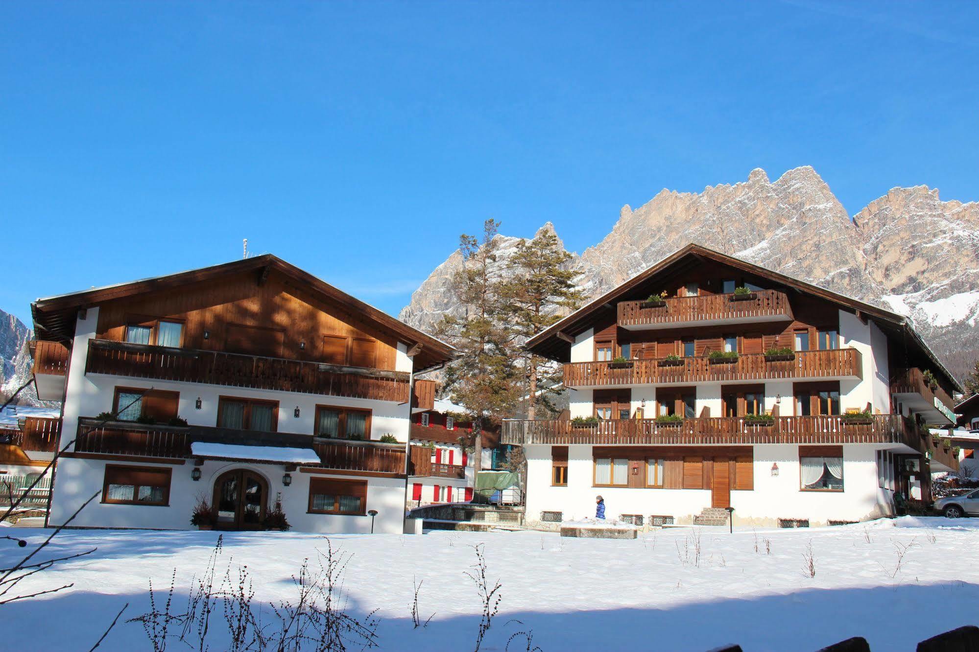 Hotel Capannina Cortina dʼAmpezzo Zewnętrze zdjęcie