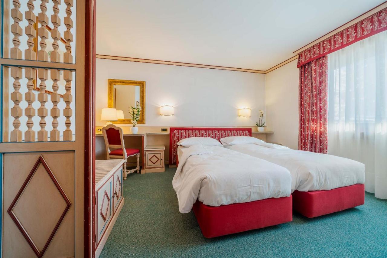 Hotel Capannina Cortina dʼAmpezzo Zewnętrze zdjęcie